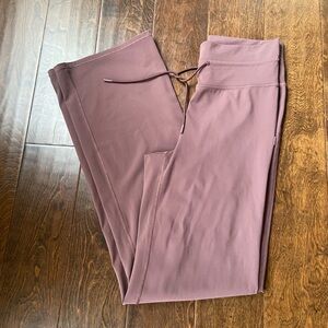 Vuori Daily Wide leg pants SZ S like new
